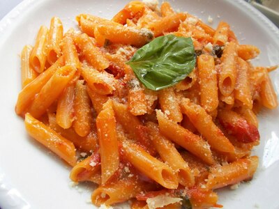 Penne Alla Pomodoro e Basilico