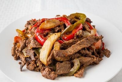 FAJITA DE RES CON PIMIENTA (Pepper Steak)
