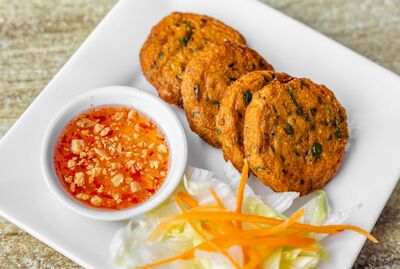 Fish Cake (4 pcs)