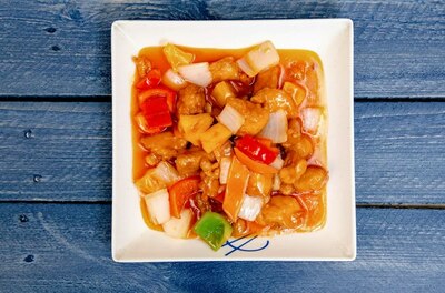 Chicken in Sweet & Sour Sauce 咕噜鸡