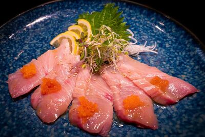 Citrus Yellowtail Sashimi (5 Pieces)