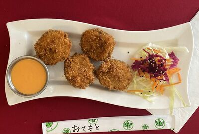 Maki japonais frit (4 mcx)