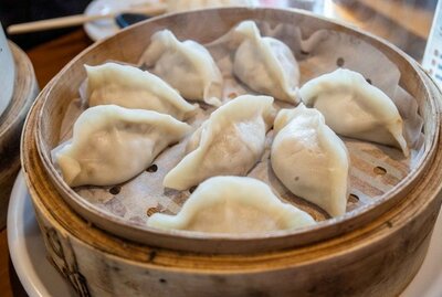 D4. Beef Streamed Dumpling 牛肉蒸餃 (8pcs)
