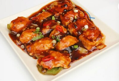 Grilled & Stuffed Tofu, Aubergines, Peppers 煎酿三宝