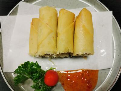 S7. Chicken Spring Roll / 鸡肉春卷