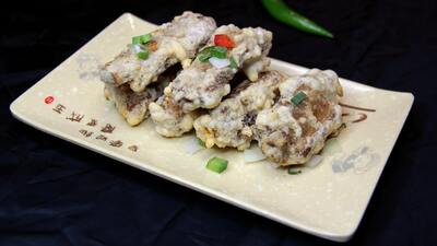 Salt & Pepper Pork Ribs 椒盐排骨