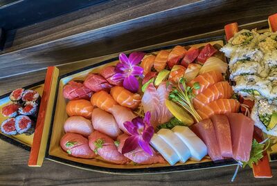 SUSHI BLOSSOM BOAT