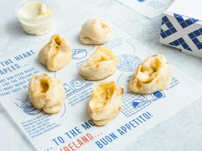 Garlic Dough Bites with Mozzarella (6 pcs) & Dip