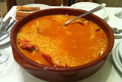 ARROZ CALDOSO DE BOGAVANTE. PLATO TÍPICO DE LA TABLA DE GÓNGORA.