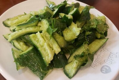 S2. Fresh Cucumber Salad 爽口小黃瓜