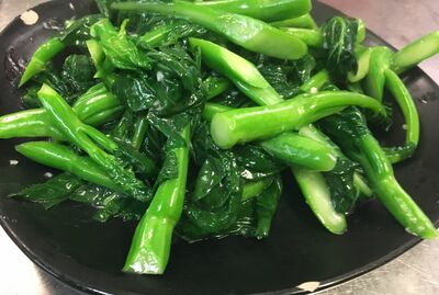 蒜蓉芥兰 Pan Fried GaiLan(Chinese Broccoli)  in Garlic Sauce
