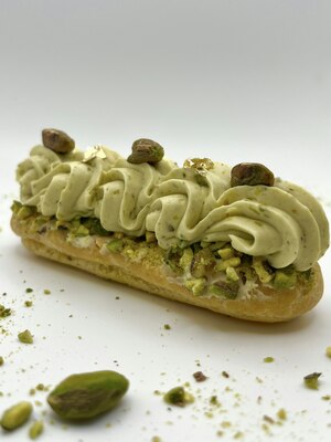 Pistachio éclair