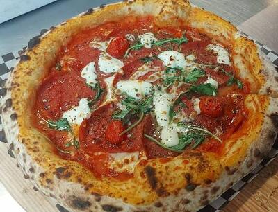 Pizza Pepperoni / Pepperoni Pizza