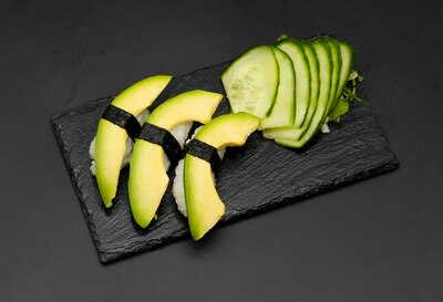 Avocado Nigiri (V)