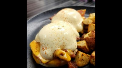 BACON BENNY