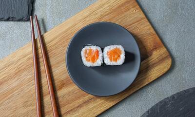 Salmon Maki