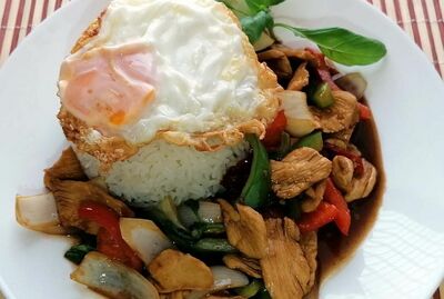 R4 Krapow Gai Khai Dao 🌶️🌶️🌶️