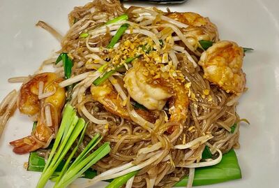 Esaan Pad Thai ( Pad Mee Korat ) - ผัดหมี่โคราช