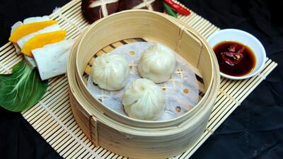 Shanghai Style Juicy Pork Dumplings 上海小龍飽