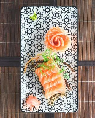 32. Sashimi Sake (4 pzs)
