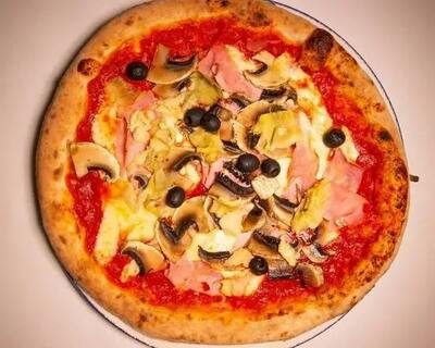Capricciosa Pizza