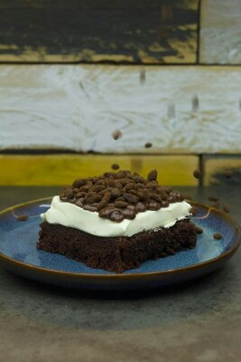 Lazy Cat Cake (Baked In Store)