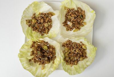 San Choi Bao (4 Lettuce Leaves) 生菜包