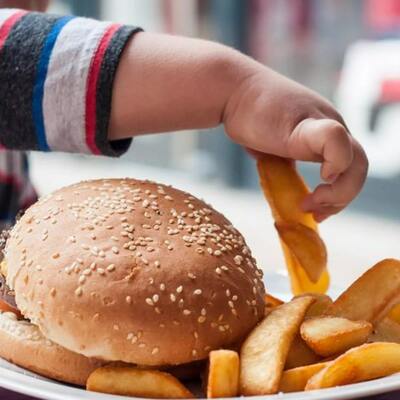 Kids Burger & Chips