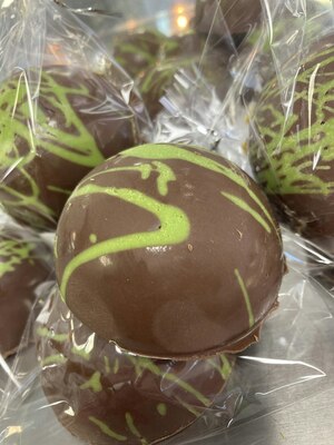 Betsys crunchy Choco dome