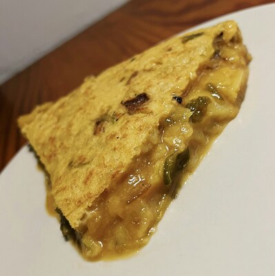 Tortilla del Marqués (con pimiento verde confitado y cebolla)