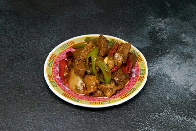 Village Style Braised Beef Brisket with Radish 萝卜烧牛腩