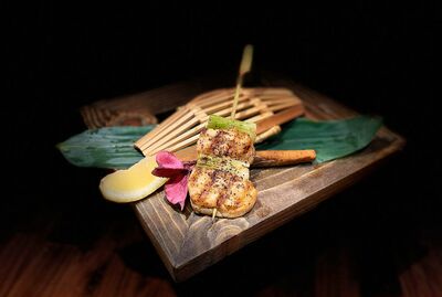 Skewer: Salmon & Scallion