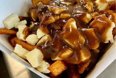 Medium Poutine