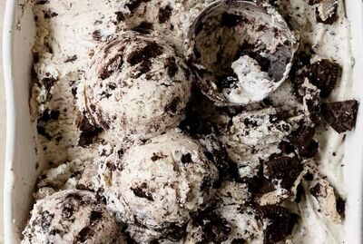 i6.  Cookies and Cream Ice Cream