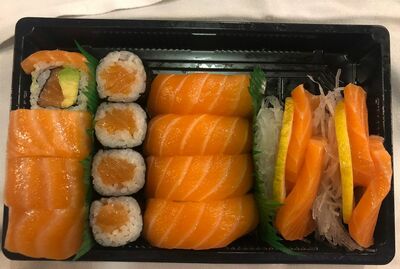 M13 BANDEJA SALMÓN (16 PIEZAS)