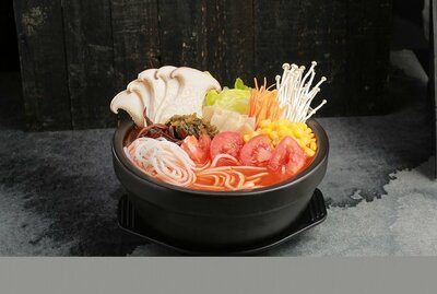 A13. Tomato Flavored Rice Noodle Soup / 番茄米线（素 ）