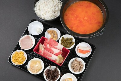 B3. Tomato Flavored Crossing the Bridge Rice Noodles Soup with Beef Slices / 番茄肥牛过桥米线