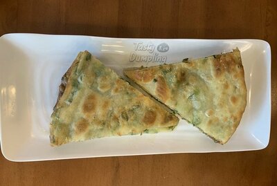 P5. Scallion Pancake (8 pcs) 葱油饼