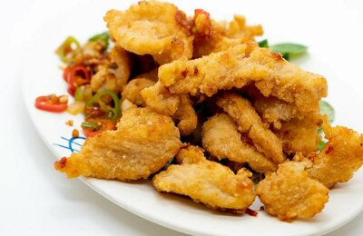 Salt & Chilli Chicken Slices 椒盐鸡片