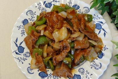 82. 青椒牛 Pepper Steak with Onions