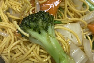 Vegetables Chow Mein  杂菜炒面 104