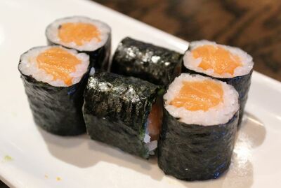 *Salmon Roll