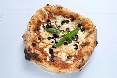 Pizza Bolognese