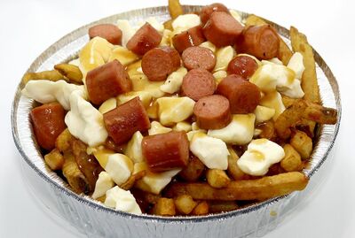 Poutine saucisse