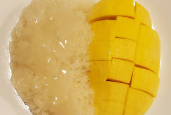 Mango with sweet sticky rice