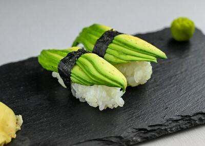 Nigiri Avocado🌿 / 手握寿司 鳄梨