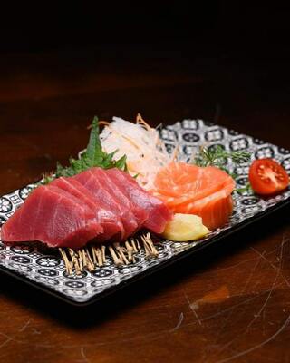 C4. Sashimi Sake no Maguro (8 pzs)