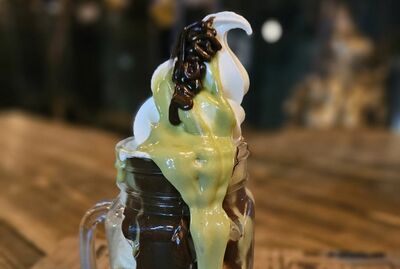Dubai Pistachio & Milk Chocolate Homemade  Ice Creams