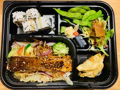 Salmon Teriyaki Bento/ 三文鱼照烧食盒套餐✨