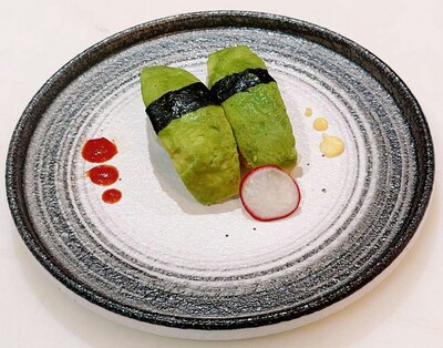 S8. Nigiri de Aguacate